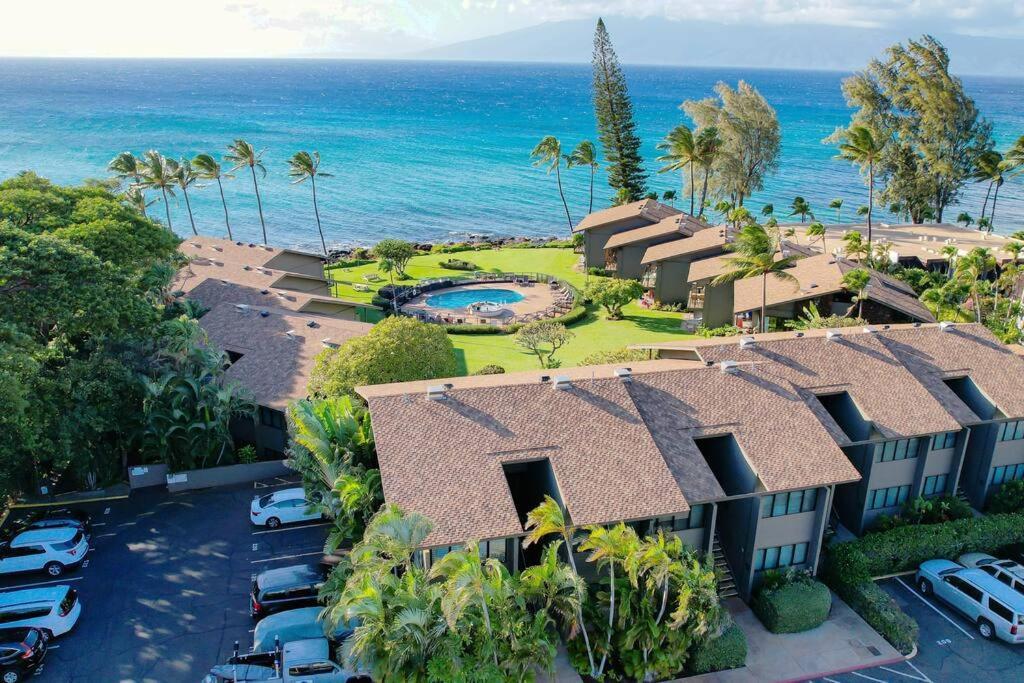 Coral Cove-Poolside Condo And Panoramic Ocean View Kahana Luaran gambar